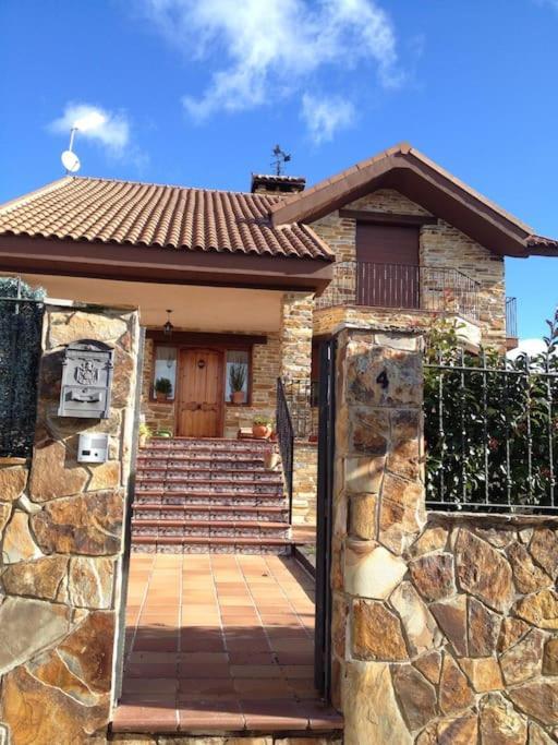 Los Rosales De Venturada מראה חיצוני תמונה